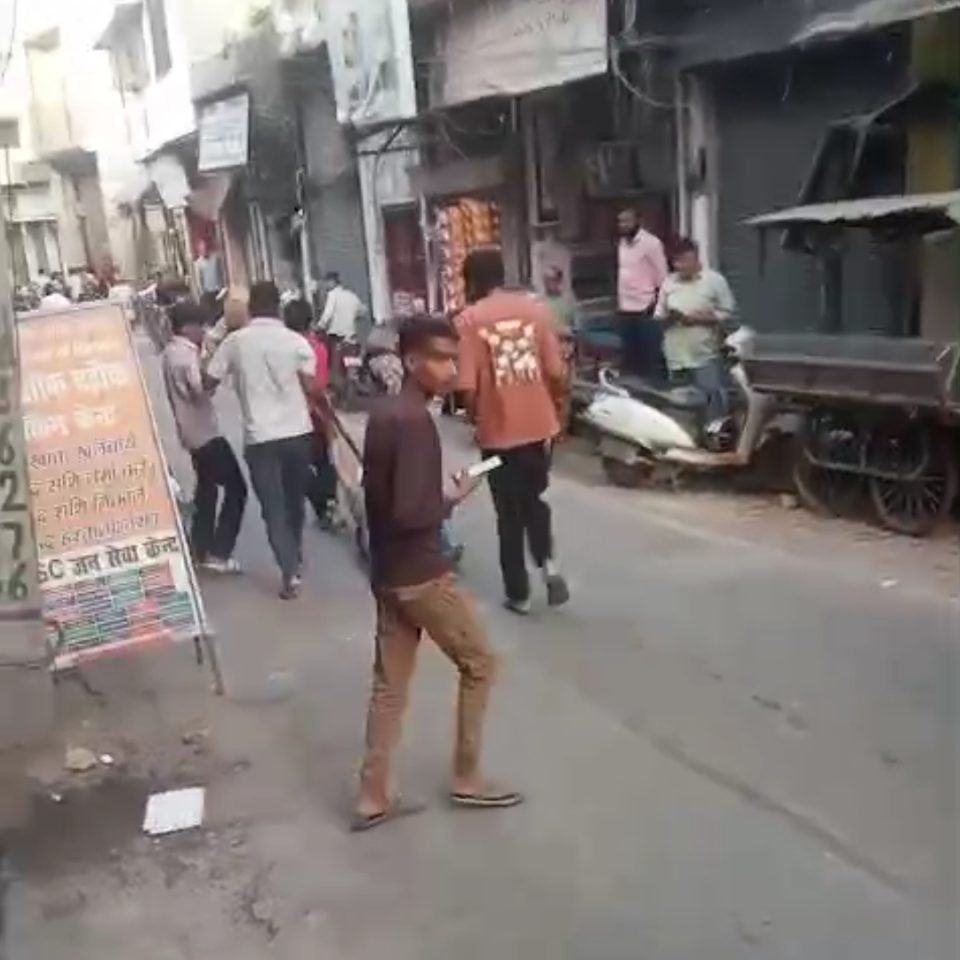 बरेली के आंवला में सुमित गुप्ता की कथित पिटाई और फायरिंग मामले से जुड़ी खबर
