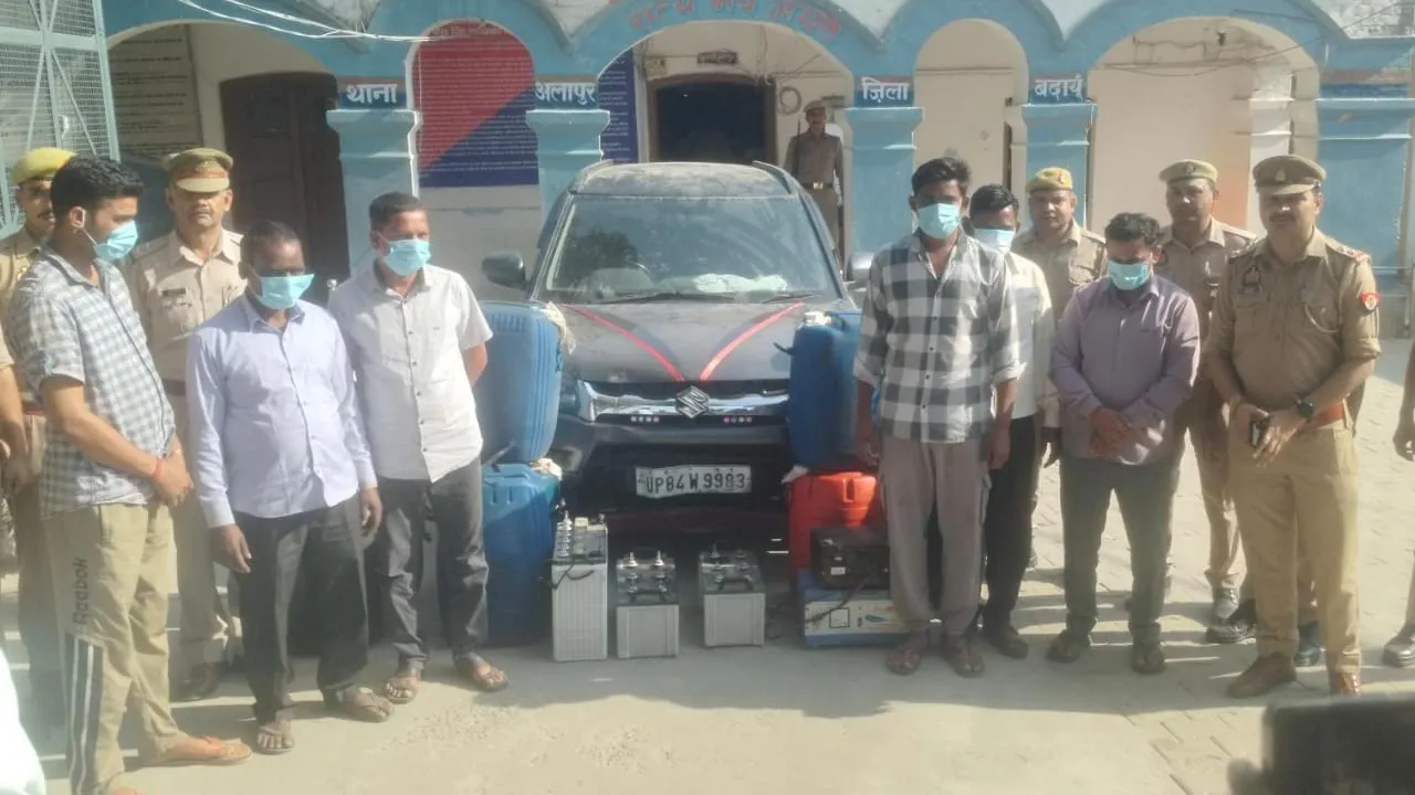 ट्रांसफार्मर से तेल चोरी करने वाले गिरोह के छह सदस्य गिरफ्तार